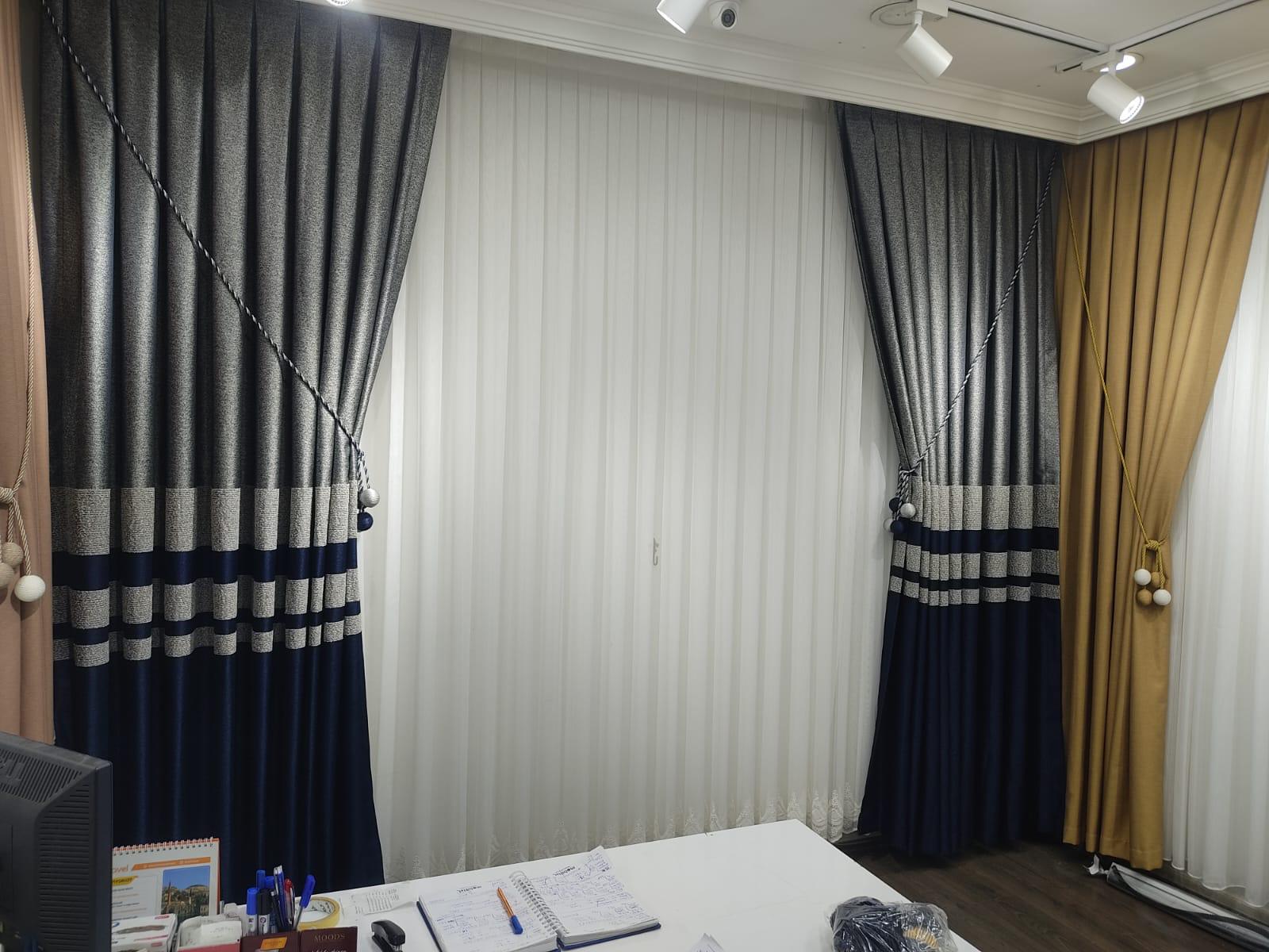 theme banner